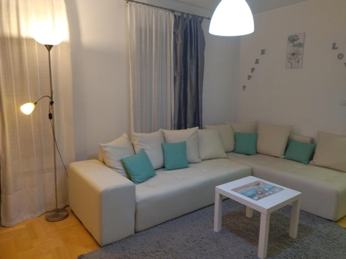 Apartman Gana Altina Lux Белград Екстер'єр фото
